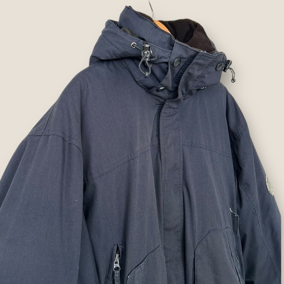 Tundra Canada Heavyweight Winter Jacket - Picture 4 of 15